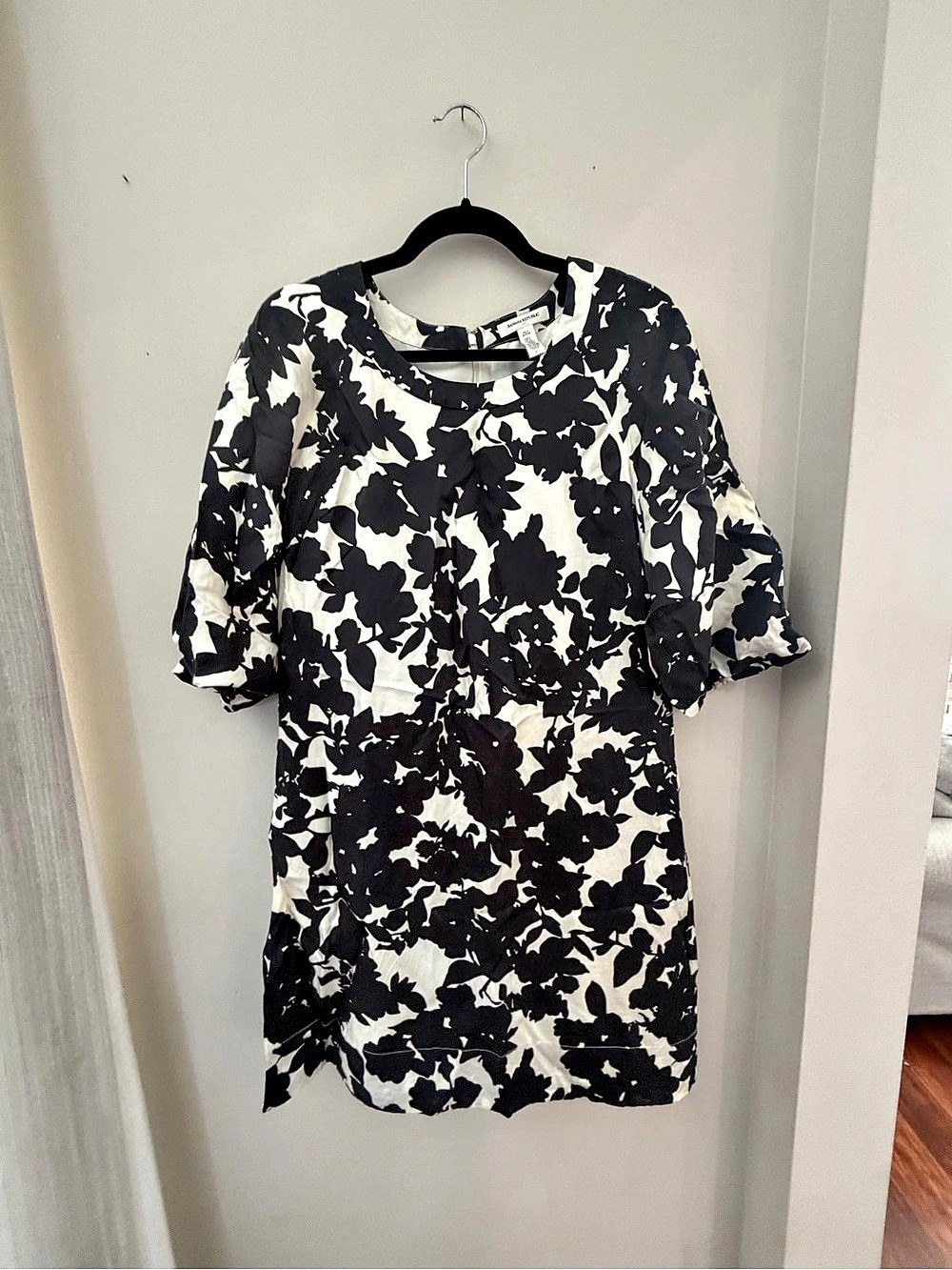 Banana Republic Floral Mini Dress in Black & White Size Large